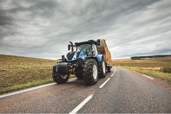 El sistema de freno inteligente de remolque de New Holland ofrece la mejor seguridad y estabilidad de su clase en los tractores T7 y T6 AutoCommand